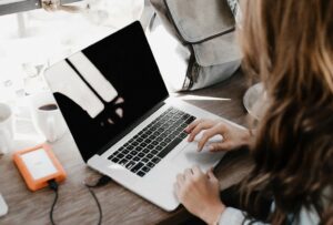 Unlocking Security: The Advantages of SSO and Passwordless Authentication